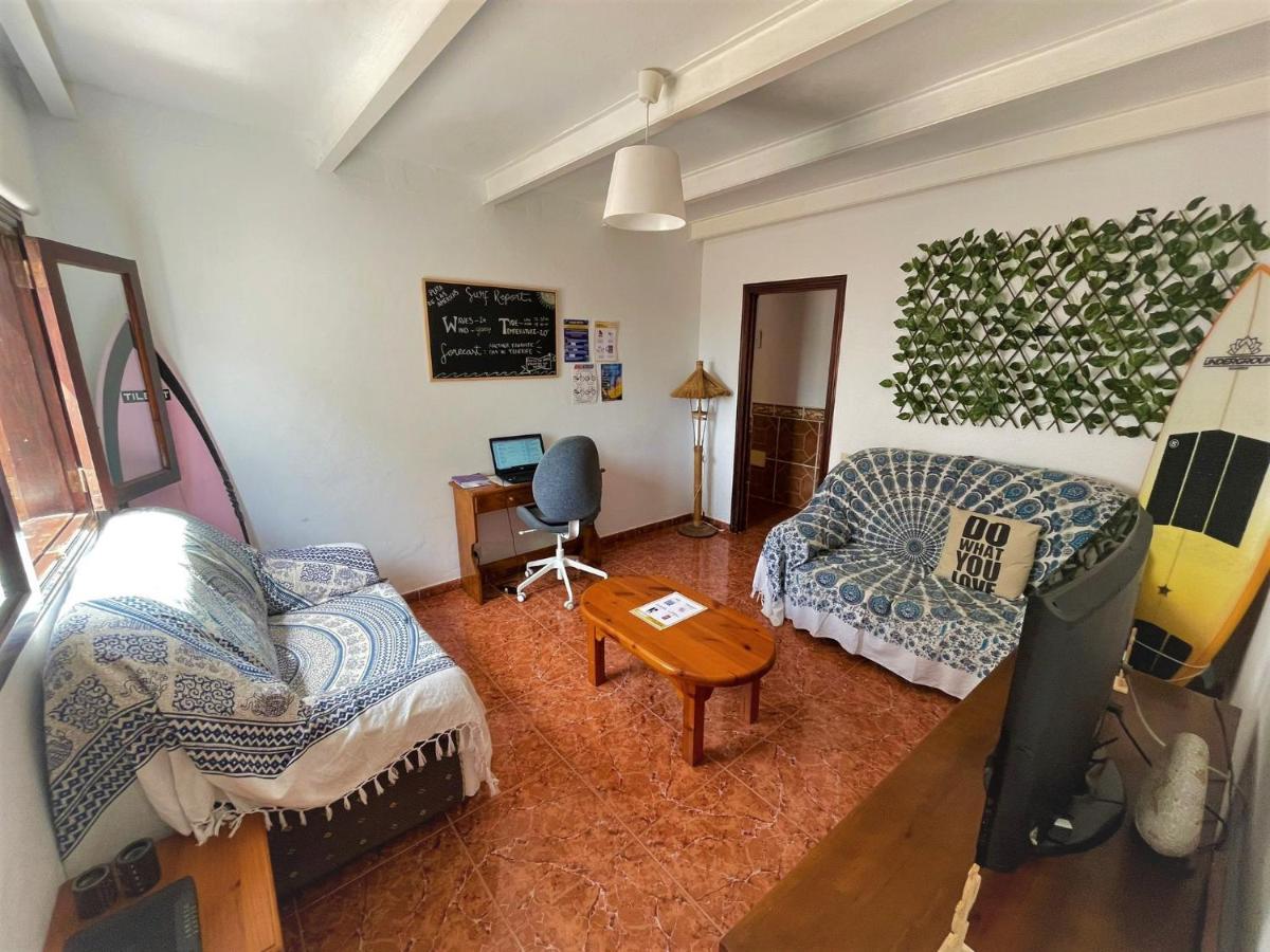 Pensión Banana Surf House