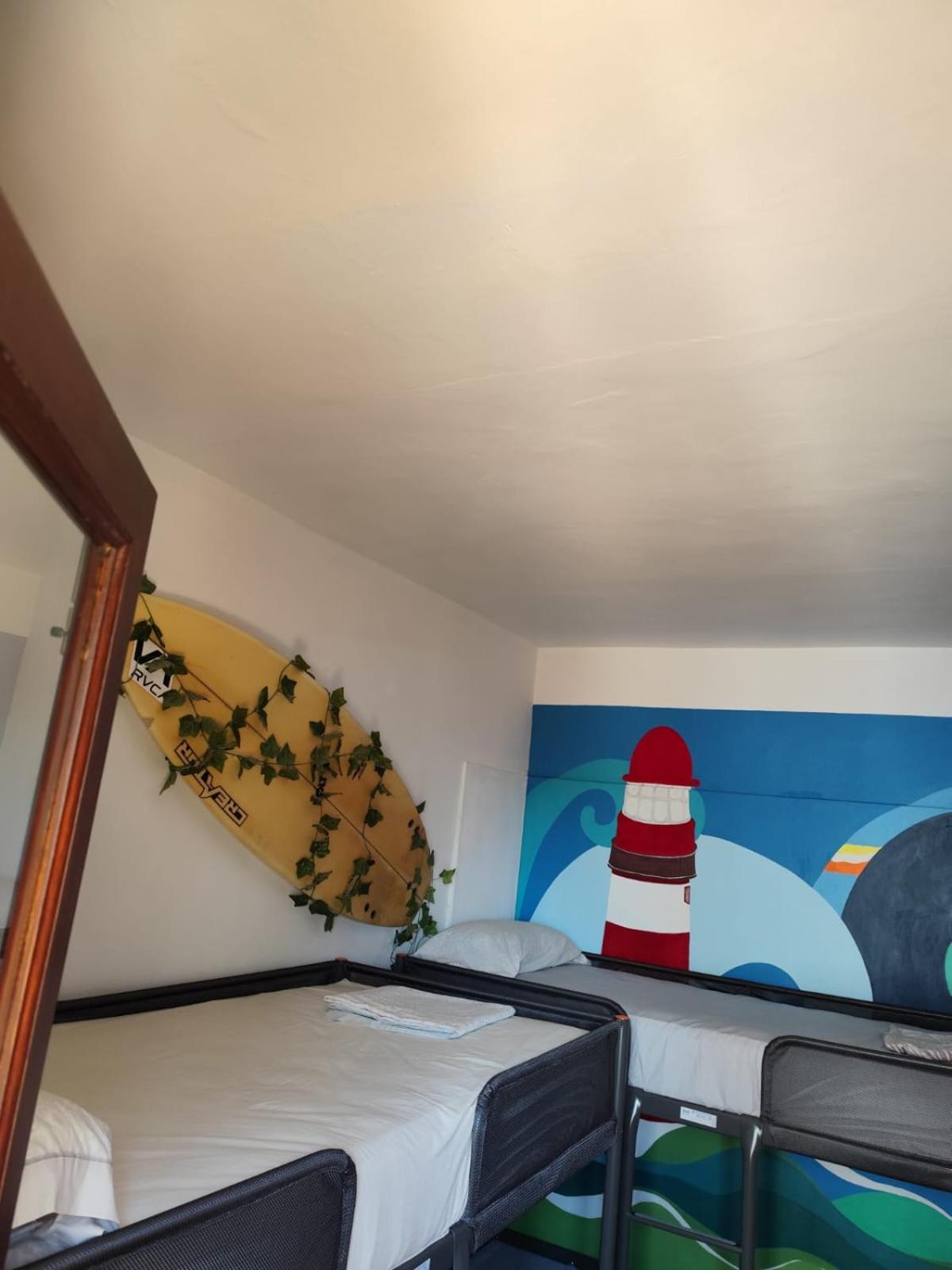 Pensión Banana Surf House *