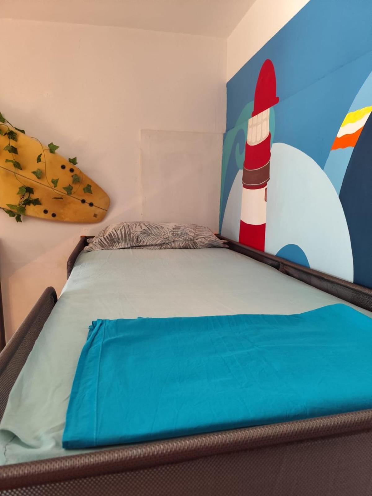 Banana Surf House Pensión Los Cristianos (Tenerife)